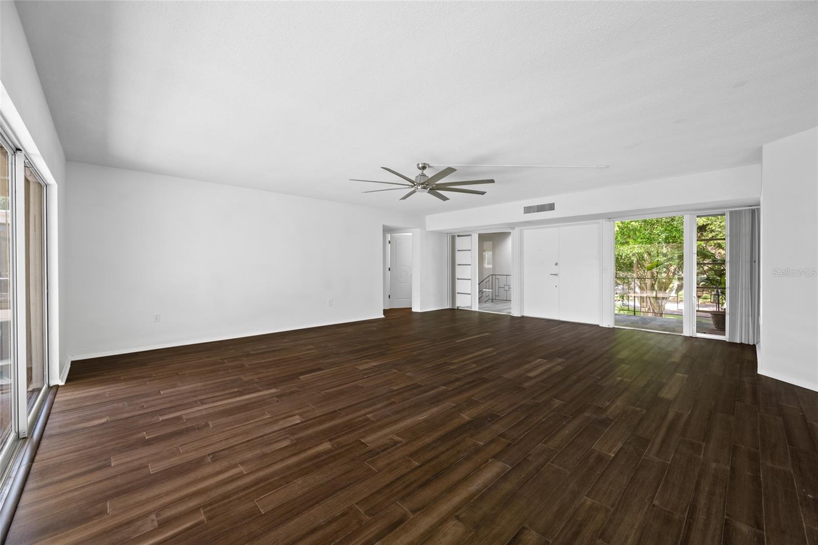 16 Country Club Unit 16, Largo, FL 33771