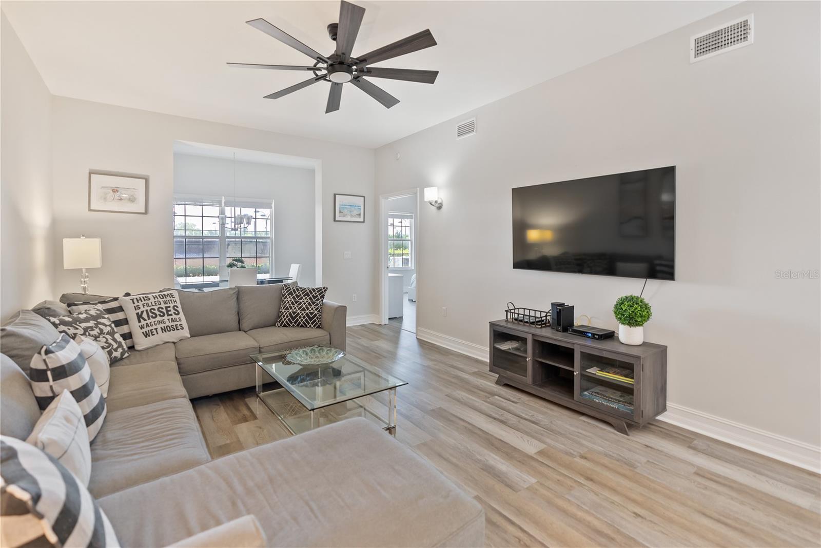 3702 54th Unit 102, Bradenton, FL 34210
