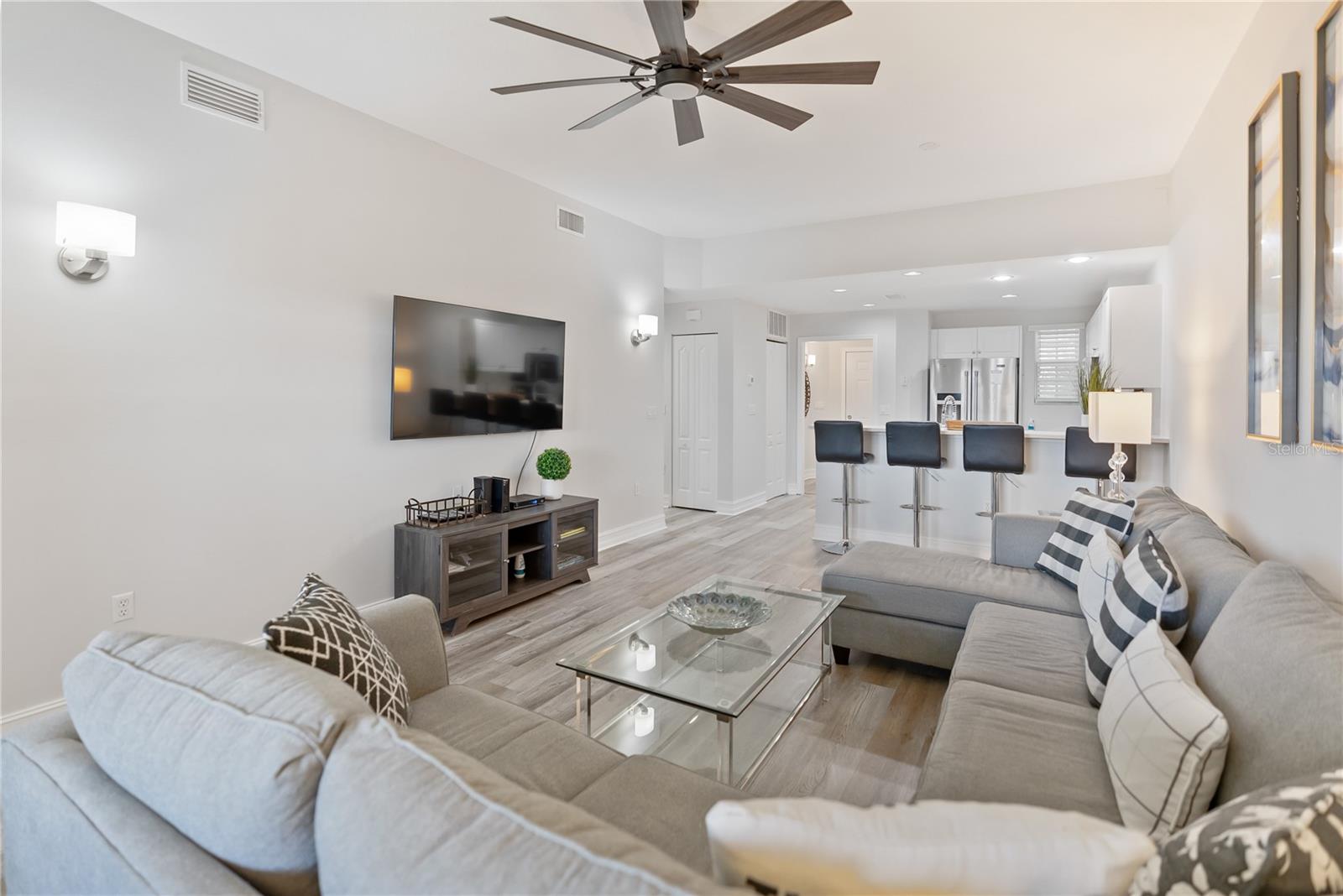 3702 54th Unit 102, Bradenton, FL 34210