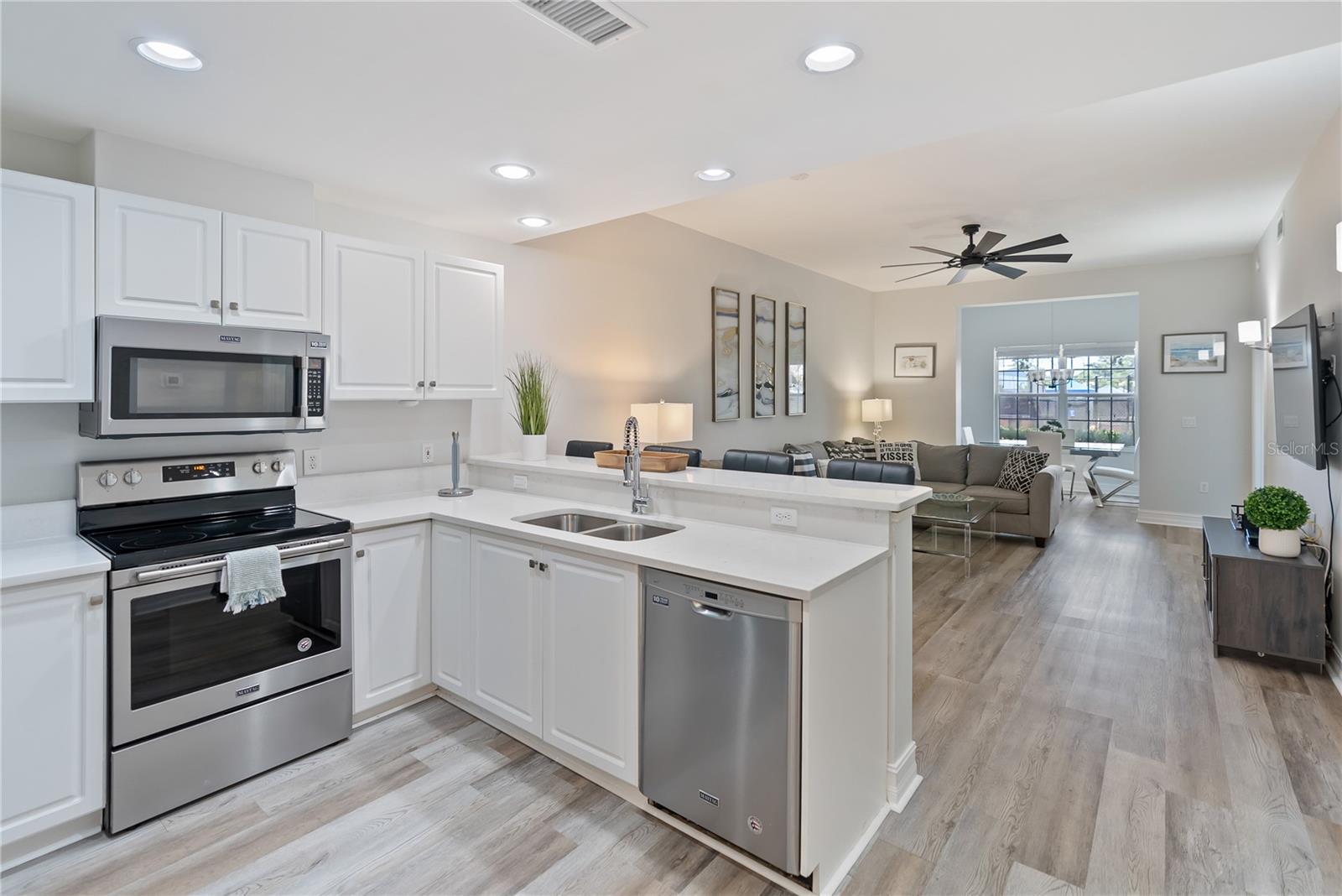 3702 54th Unit 102, Bradenton, FL 34210