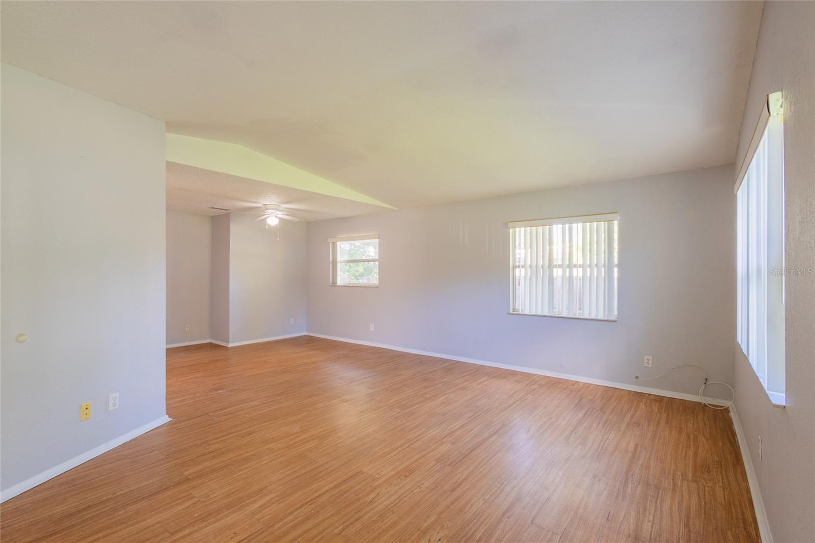 8081 28th, St Petersburg, FL 33710