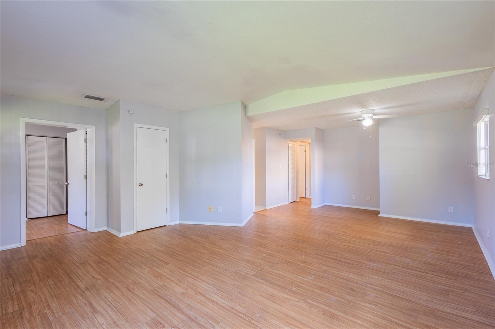 8081 28th, St Petersburg, FL 33710