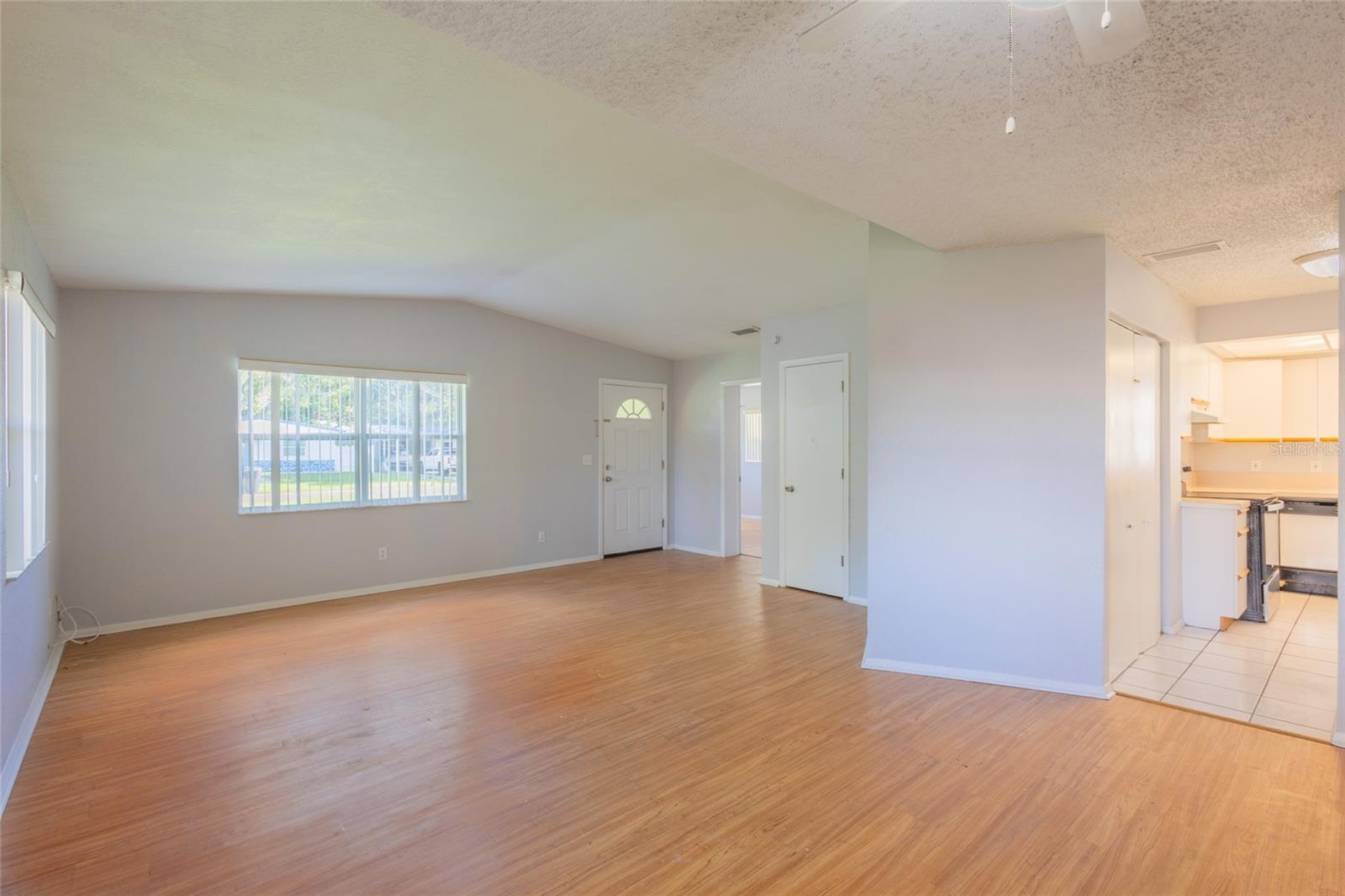 8081 28th, St Petersburg, FL 33710