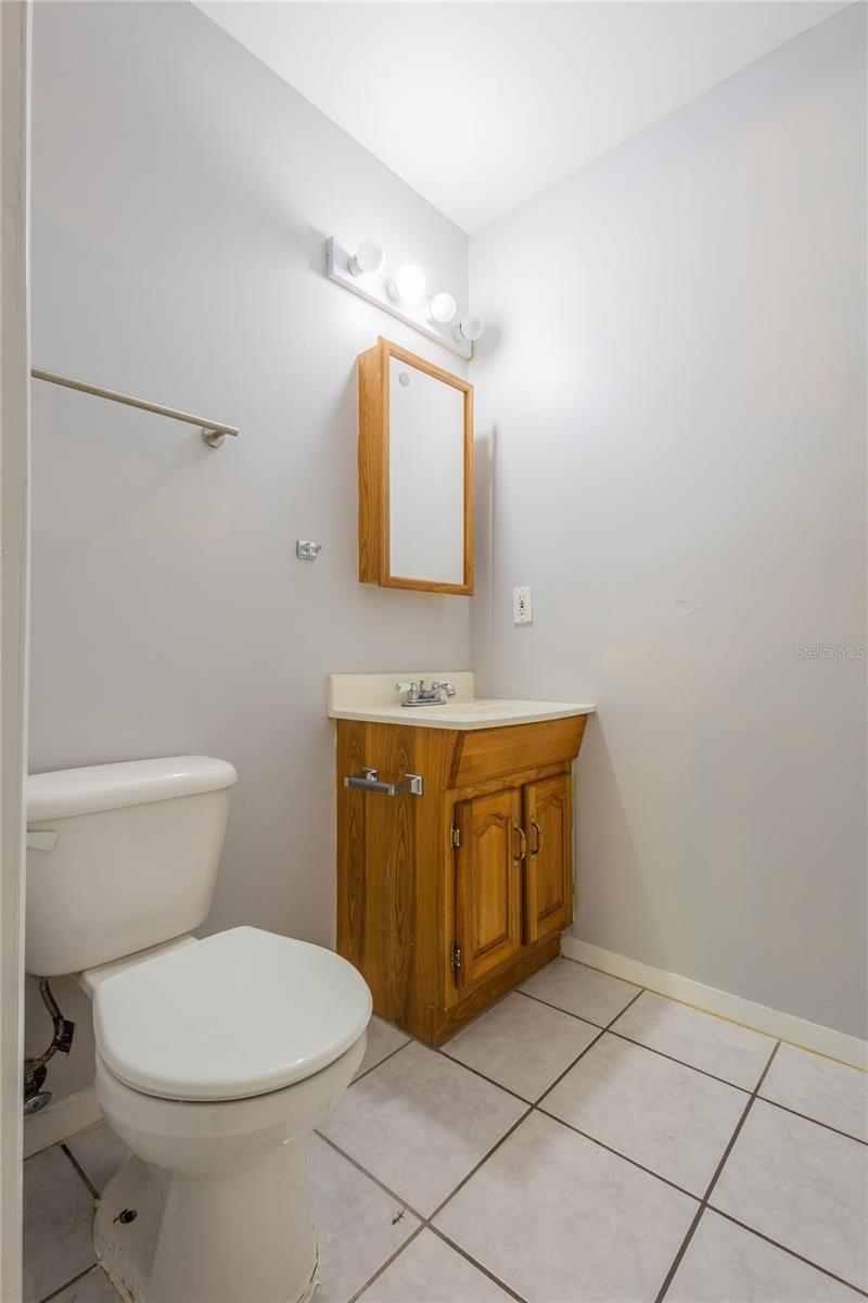8081 28th, St Petersburg, FL 33710