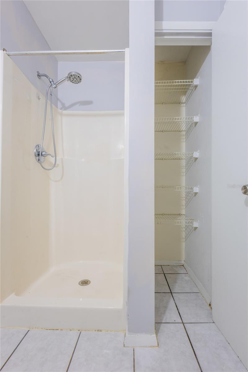 8081 28th, St Petersburg, FL 33710