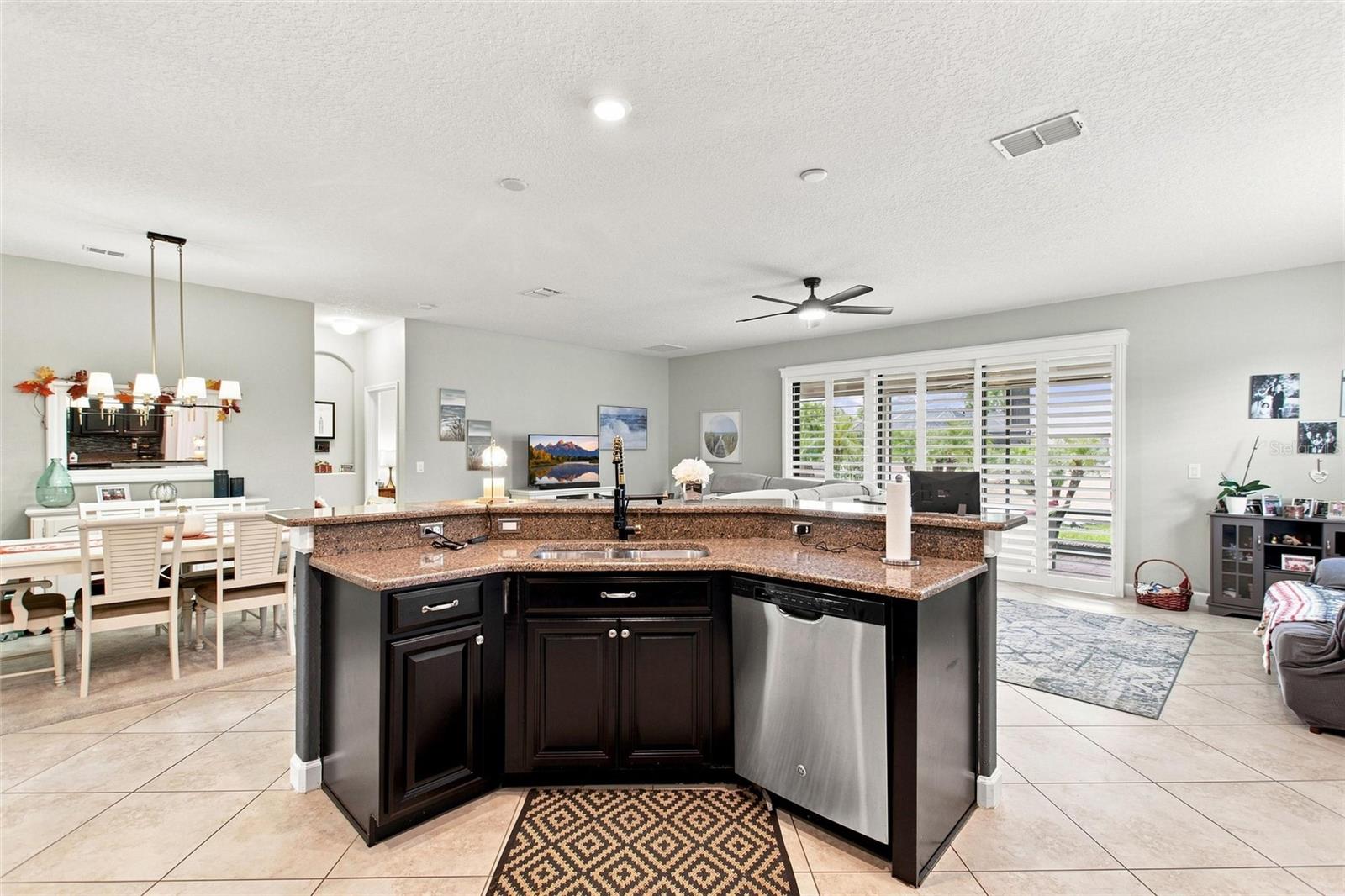 8961 Dove Valley, Davenport, FL 33896