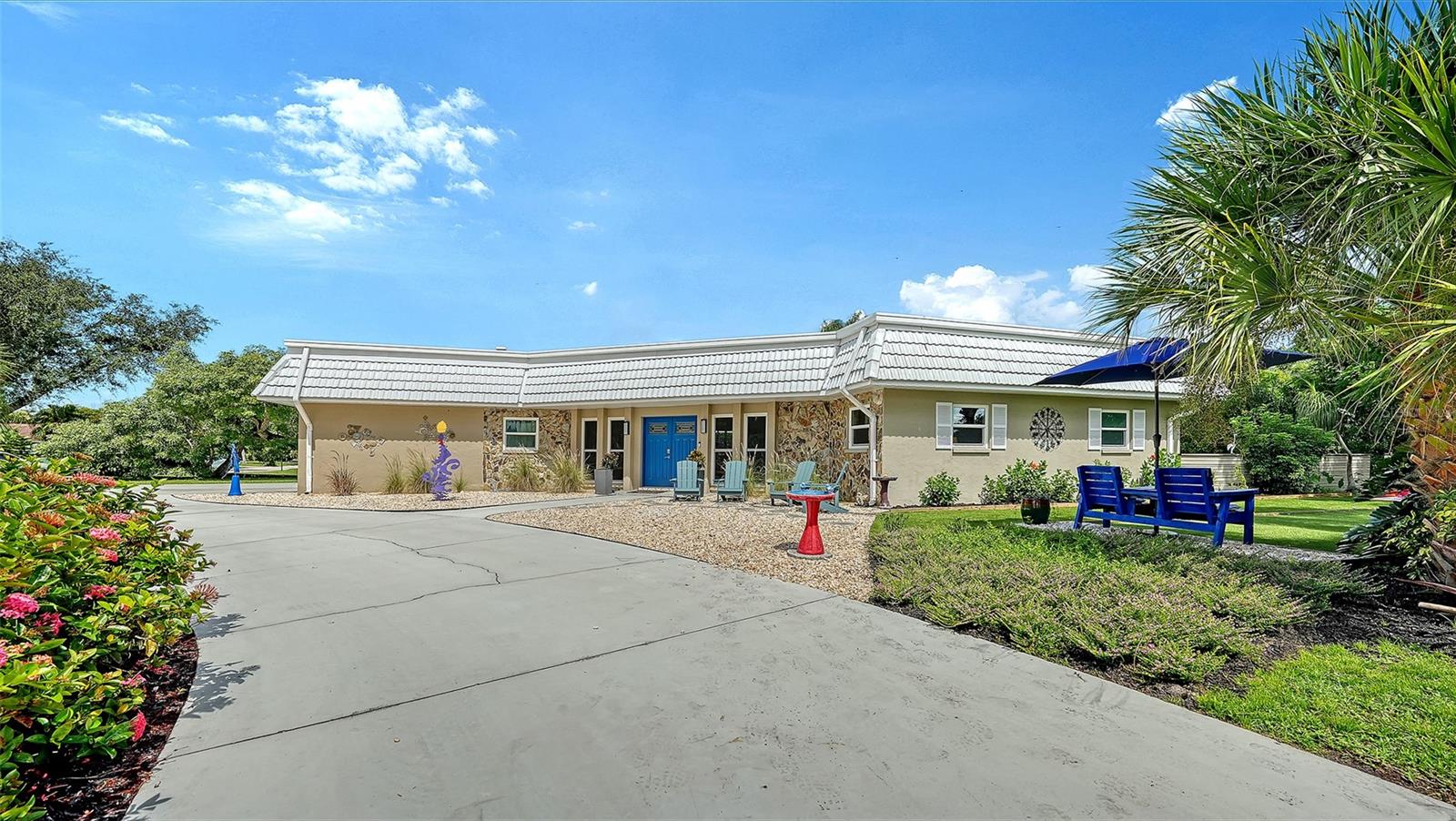 5211 Inverness, Sarasota, FL 34243