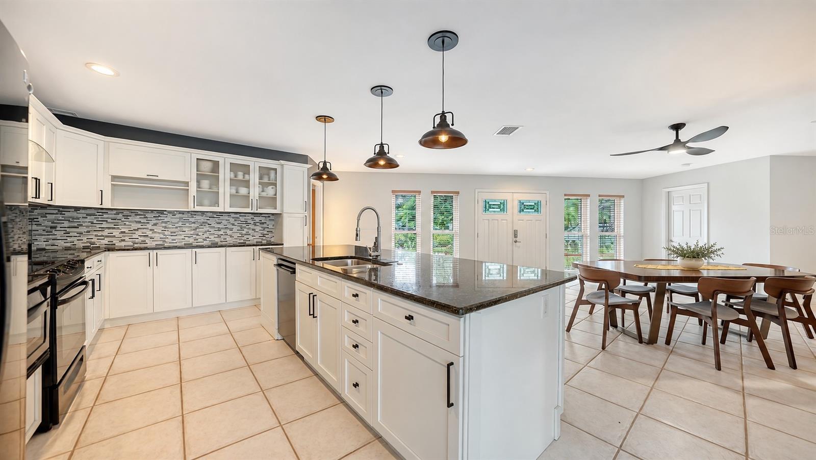 5211 Inverness, Sarasota, FL 34243