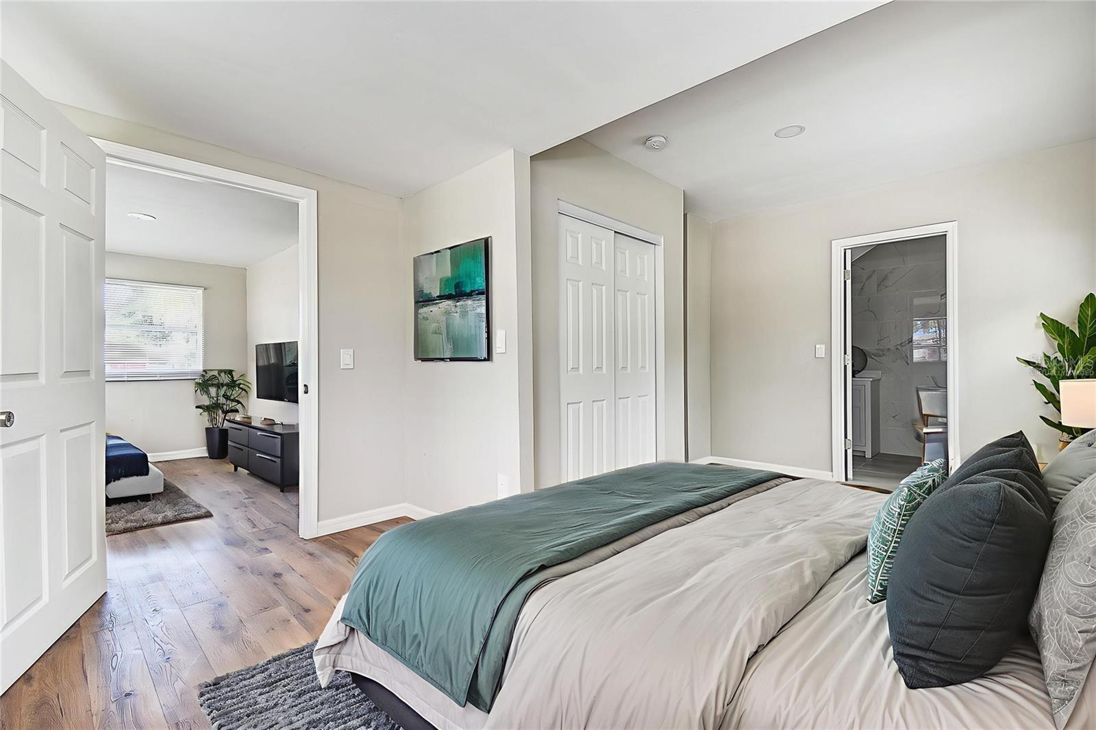 1438 10th, St Petersburg, FL 33705
