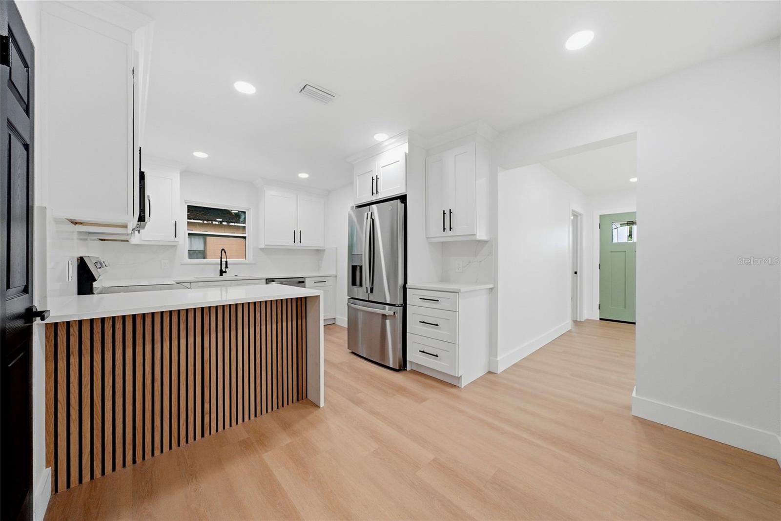 2921 57, St Petersburg, FL 33714