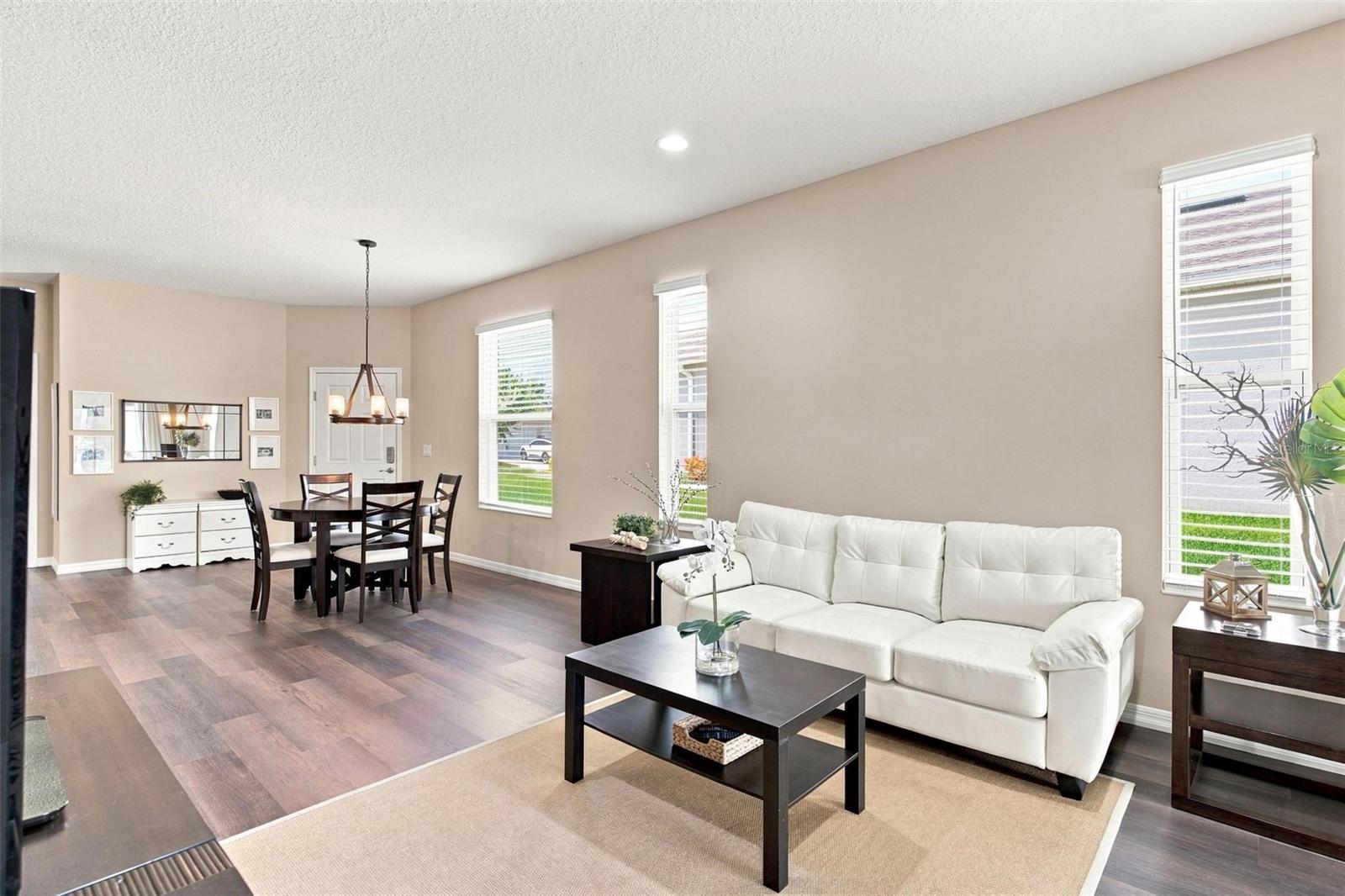 27001 White Plains, Leesburg, FL 34748