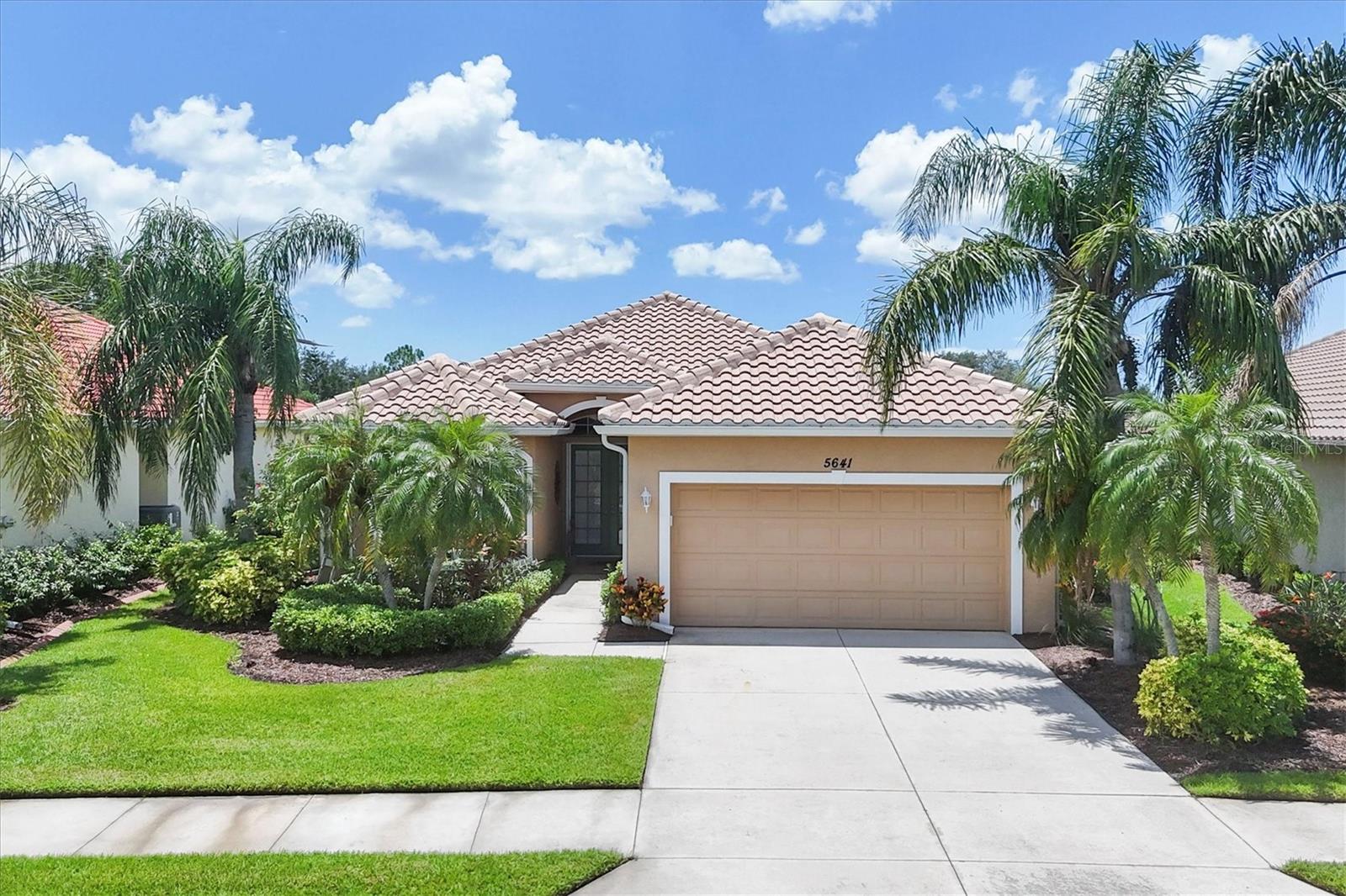 5641 Whispering Oaks, North Port, FL 34287