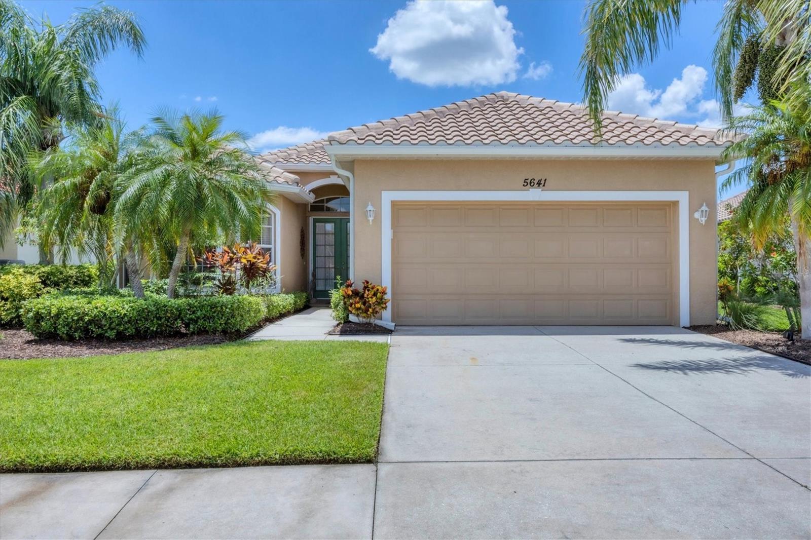 5641 Whispering Oaks, North Port, FL 34287