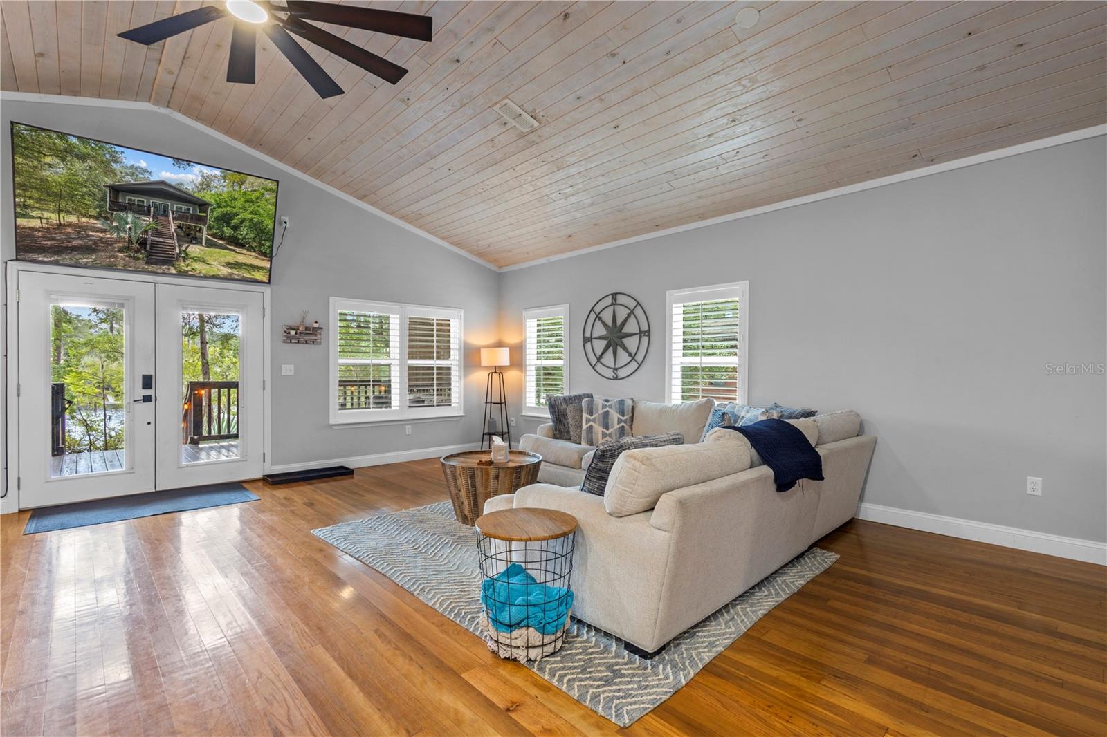 314 880th, Old Town, FL 32680