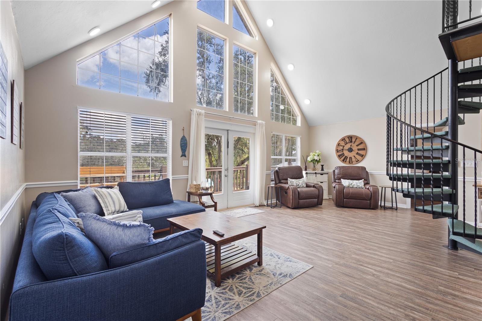 190 Riverside West, Branford, FL 32008