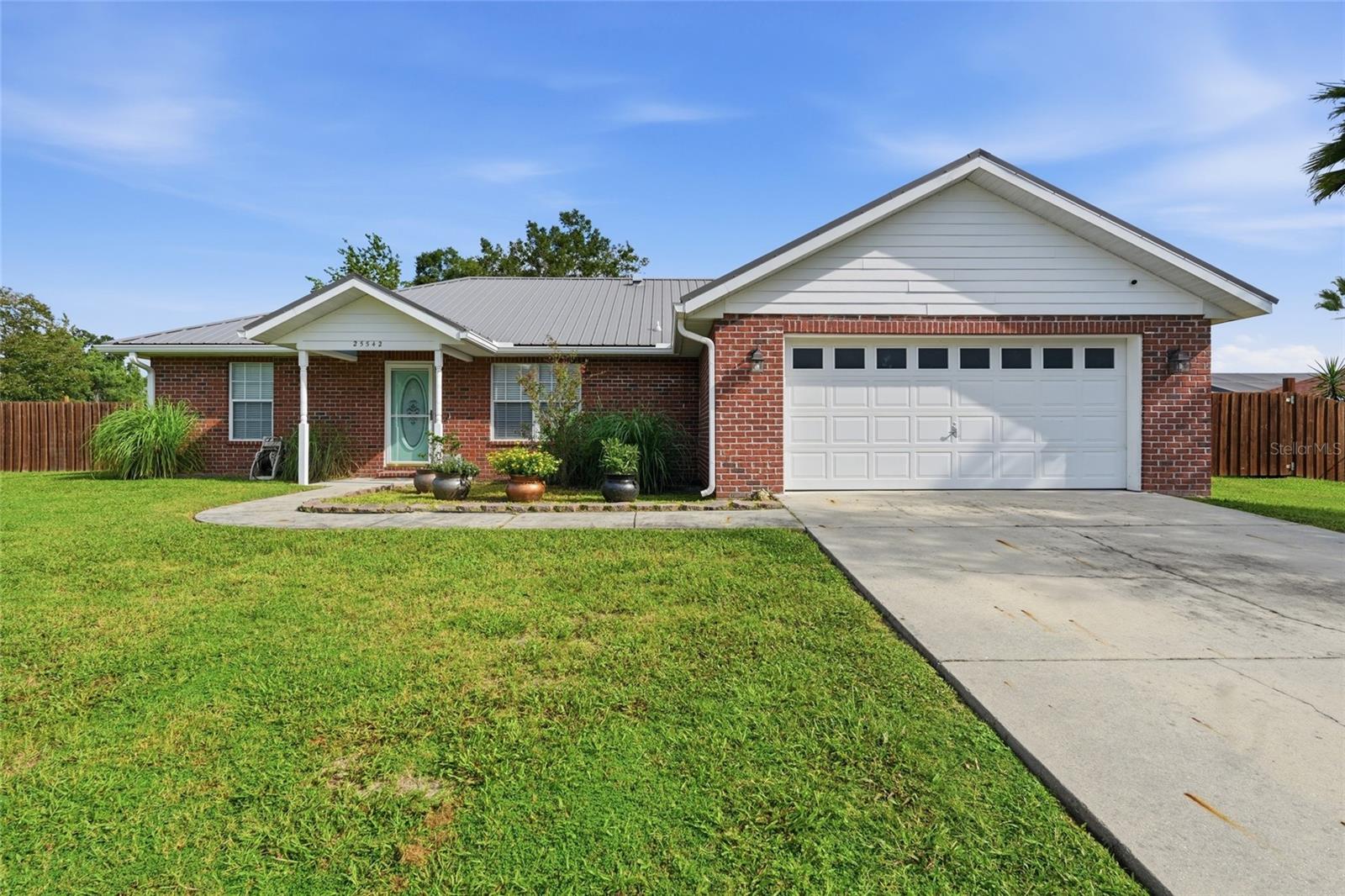 25542 22nd, Newberry, FL 32669