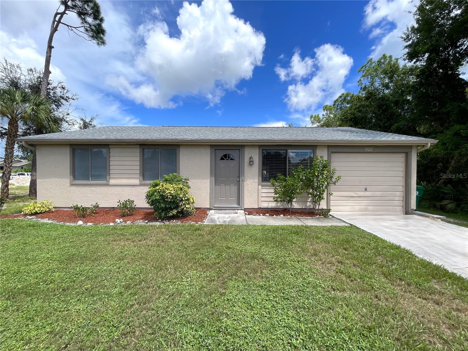907 Red Bay, Port Charlotte, FL 33948