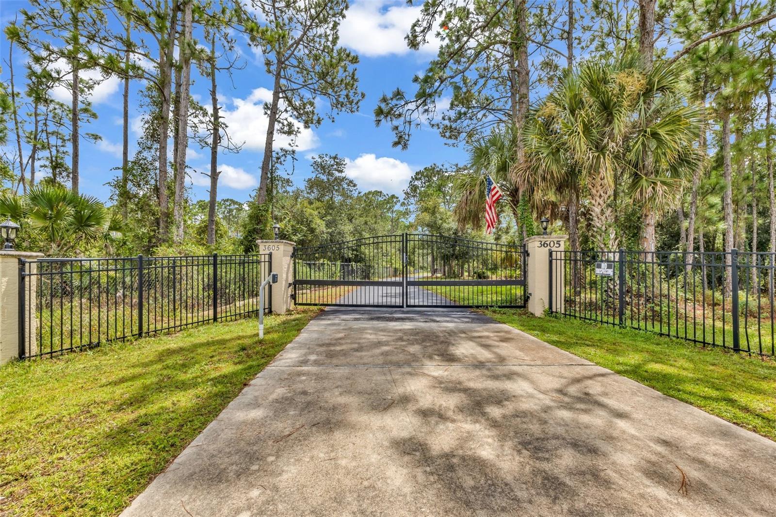 3605 Tropicaire, North Port, FL 34286