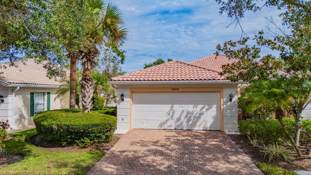 5868 Helicon, Sarasota, FL 34238