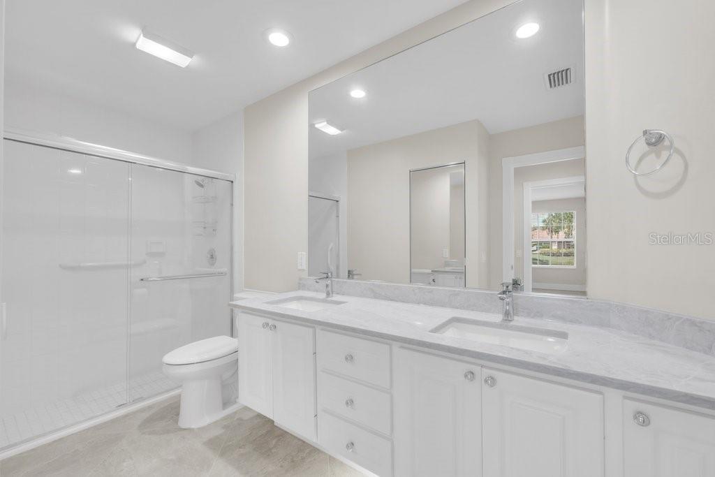 5868 Helicon, Sarasota, FL 34238