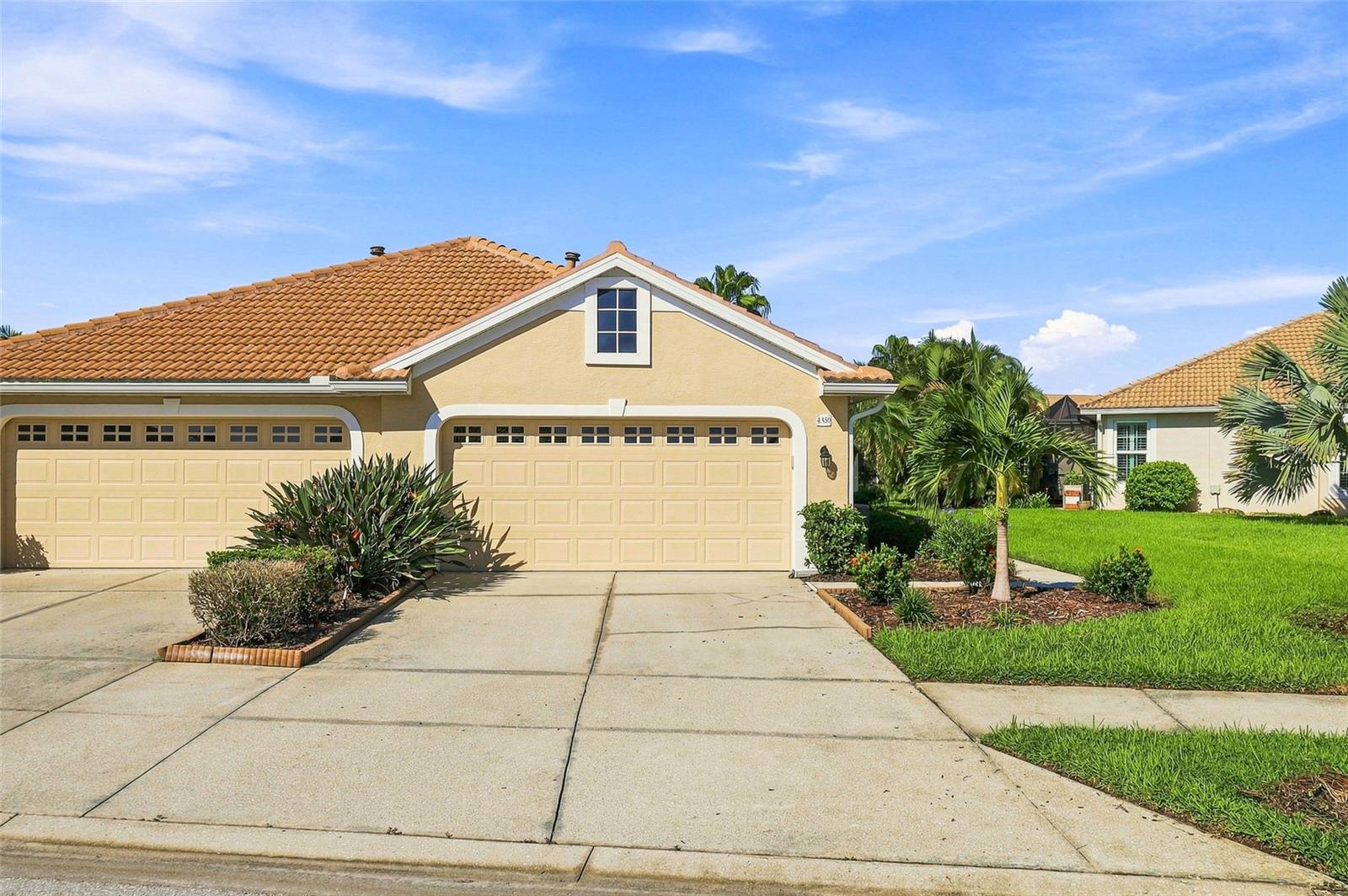 4350 Whispering Oaks Dr, North Port, FL 34287