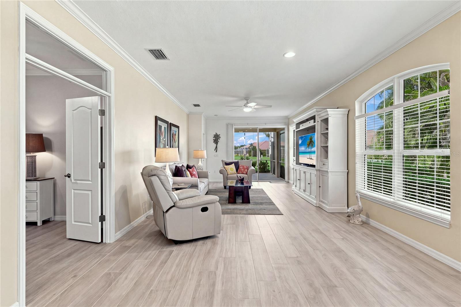 4350 Whispering Oaks Dr, North Port, FL 34287