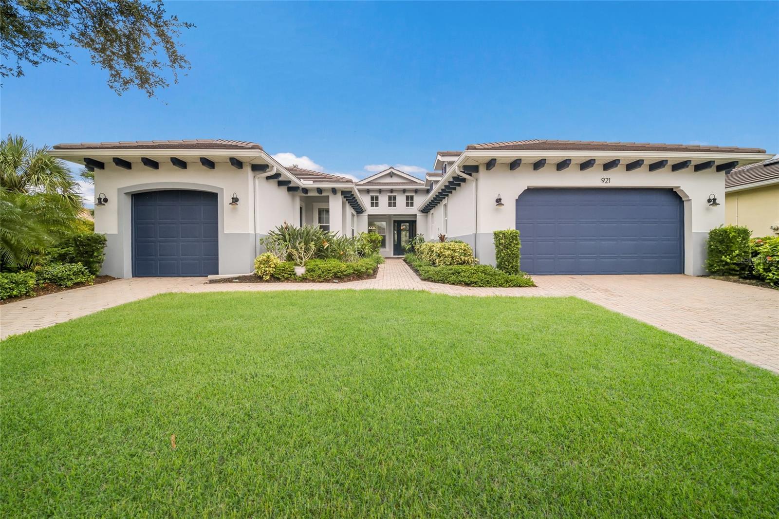 921 Riverscape, Bradenton, FL 34208