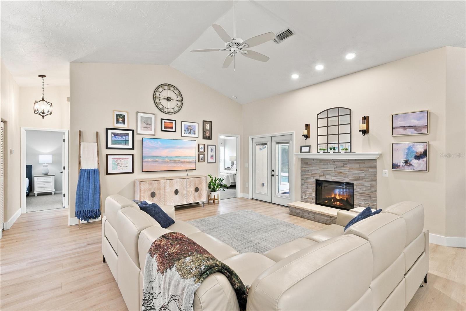 7311 43rd, Sarasota, FL 34243