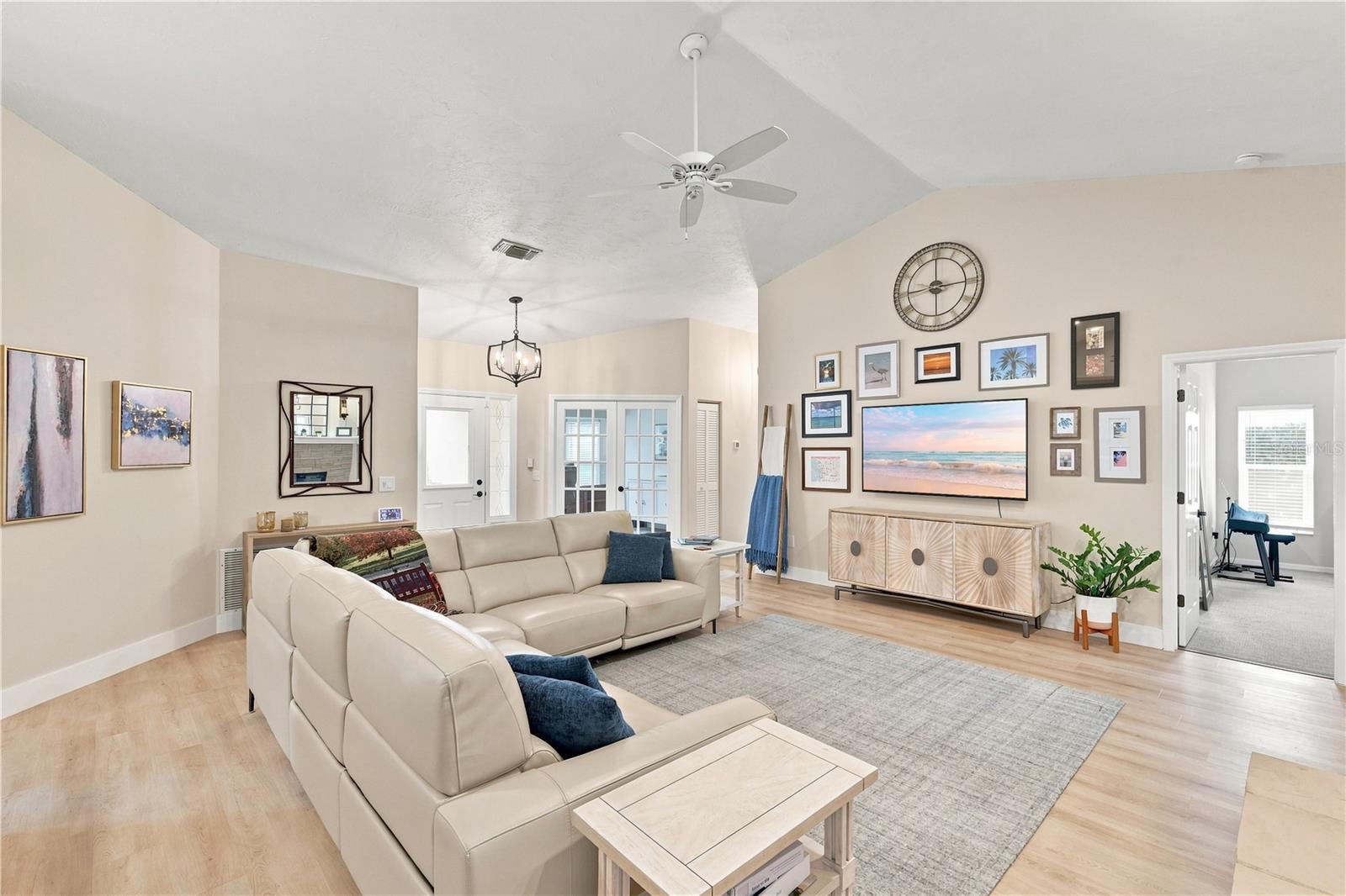 7311 43rd, Sarasota, FL 34243