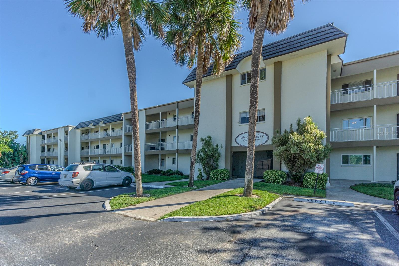 4595 Chancellor Unit 109, St Petersburg, FL 33703