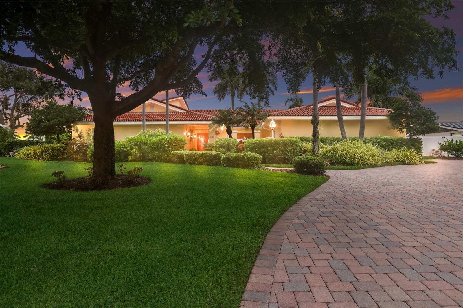 7208 19th, Bradenton, FL 34209