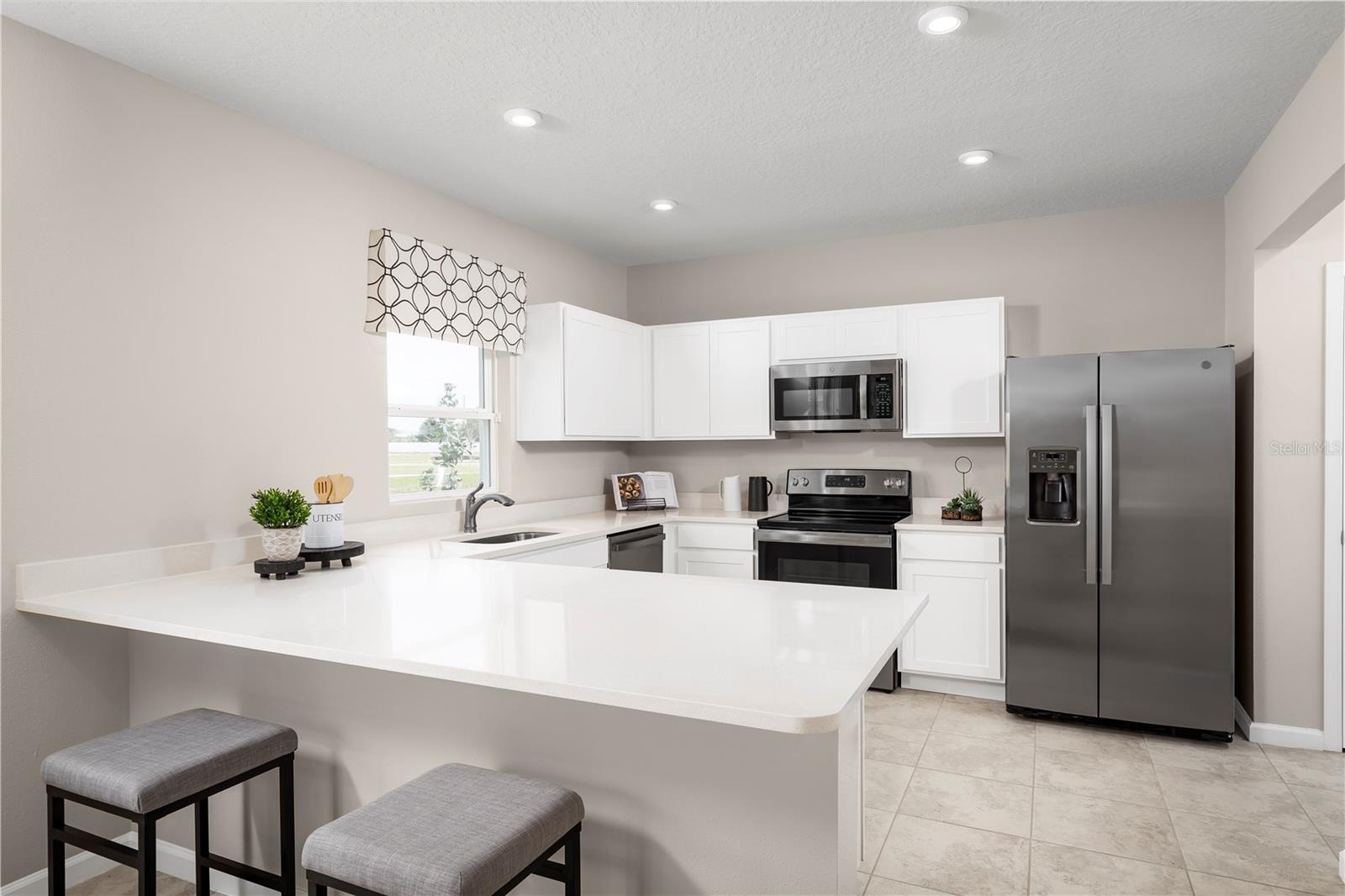 17436 5th, Bradenton, FL 34212