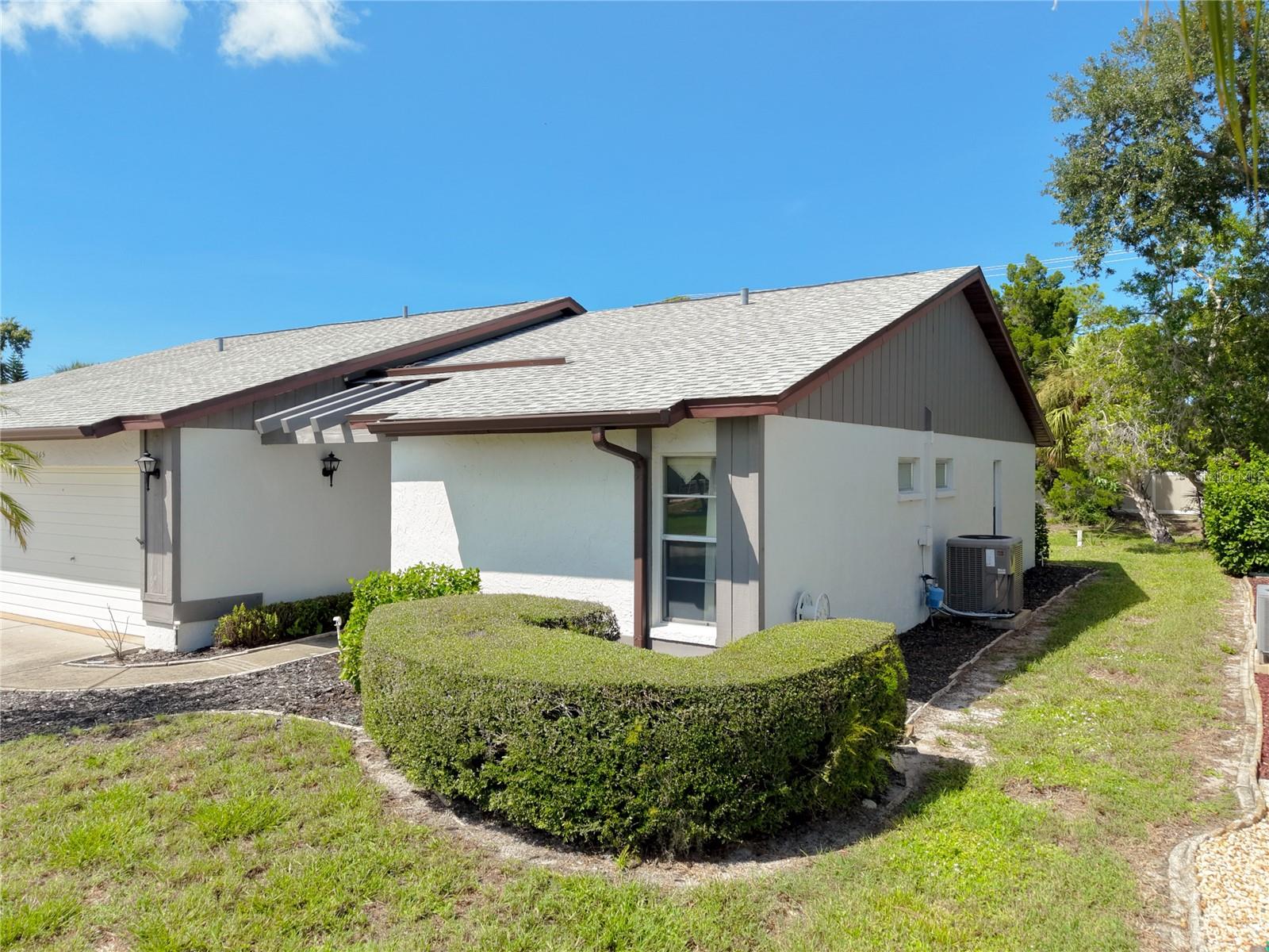 665 Foxwood, Englewood, FL 34223