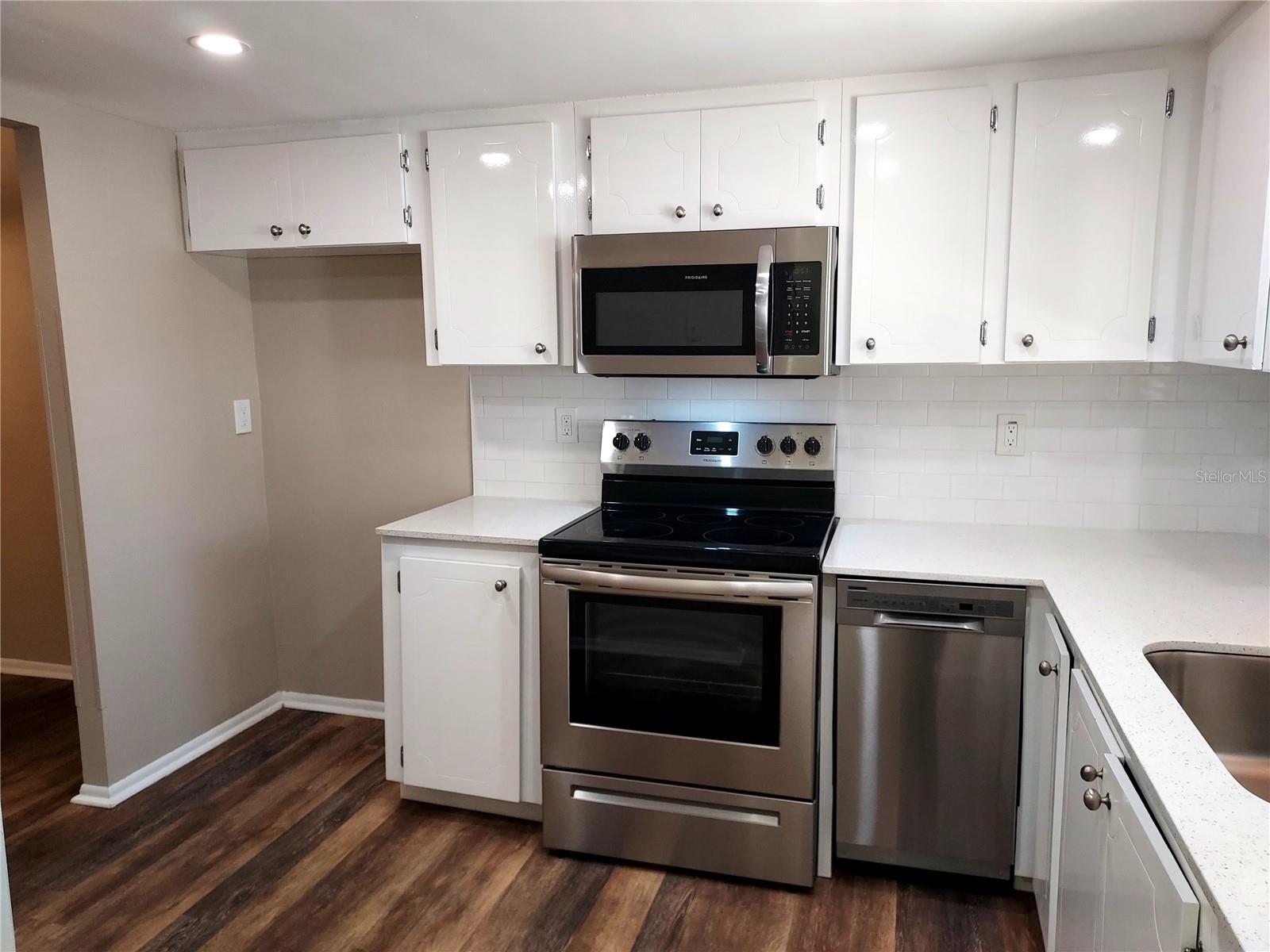 3520 Lake Bayshore Unit K111, Bradenton, FL 34205