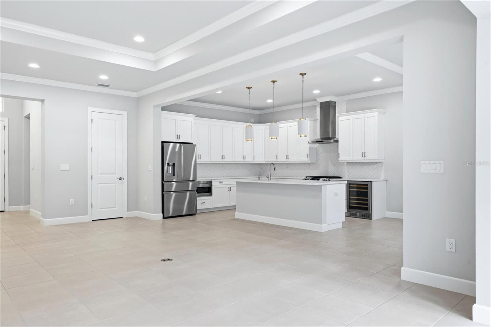 7717 Sandhill Lake, Sarasota, FL 34241