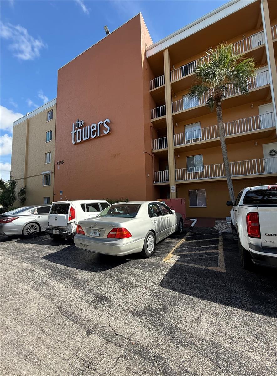 2366 Mall Unit 308, Fort Myers, FL 33901