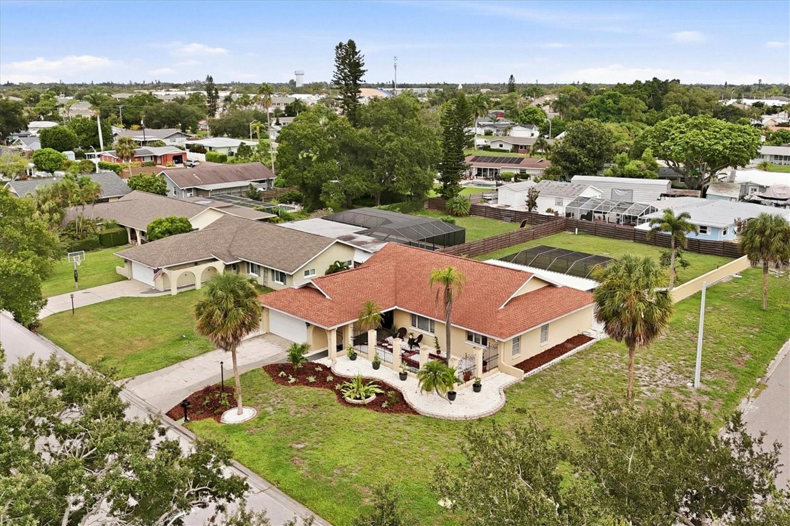 6004 9th, Bradenton, FL 34209