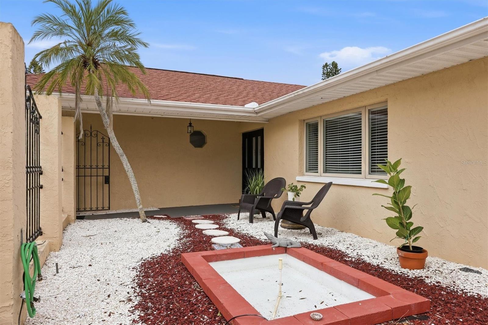 6004 9th, Bradenton, FL 34209
