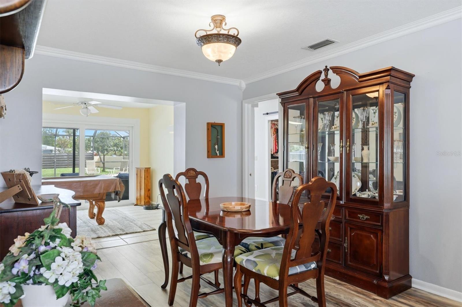 6004 9th, Bradenton, FL 34209