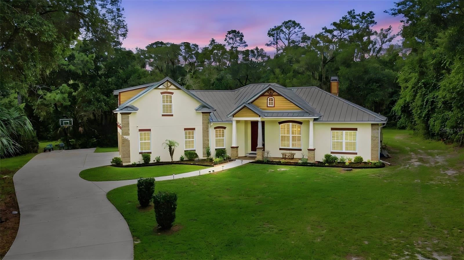 1806 Glenwood Oaks, Deland, FL 32720