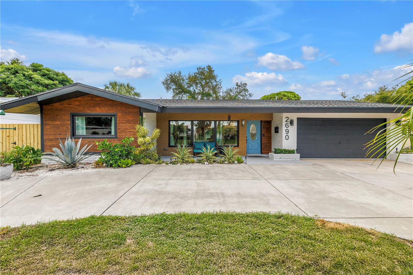 2690 65th, St Petersburg, FL 33712