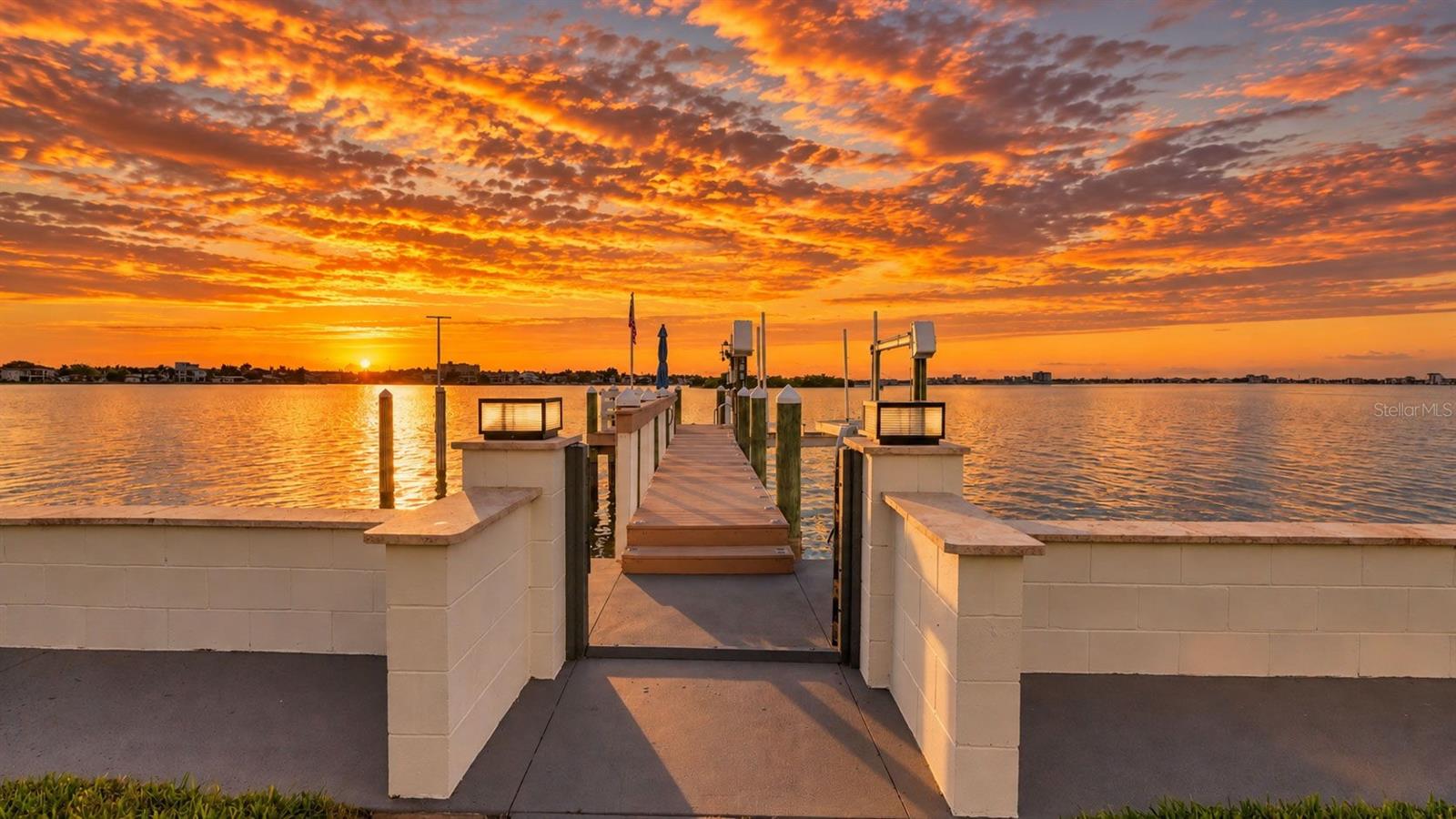 7008 Shore, South Pasadena, FL 33707
