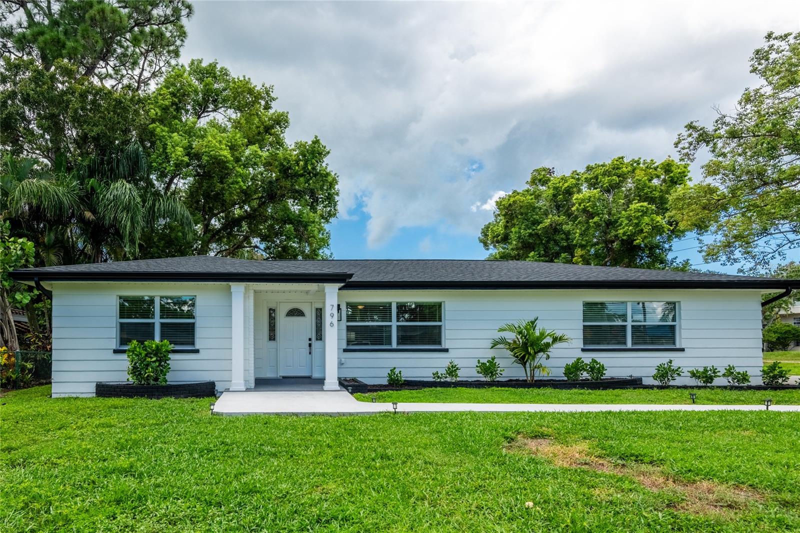 796 Pinewood, Dunedin, FL 34698