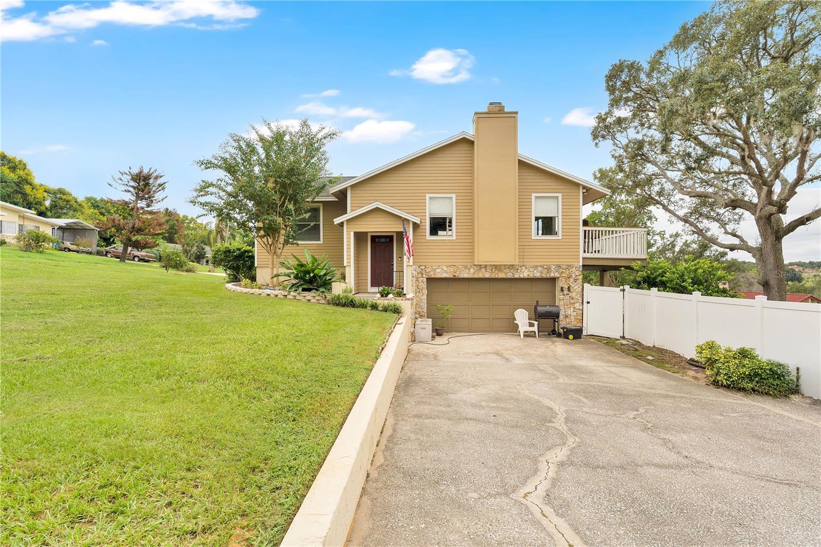 2202 Topping, Eustis, FL 32726
