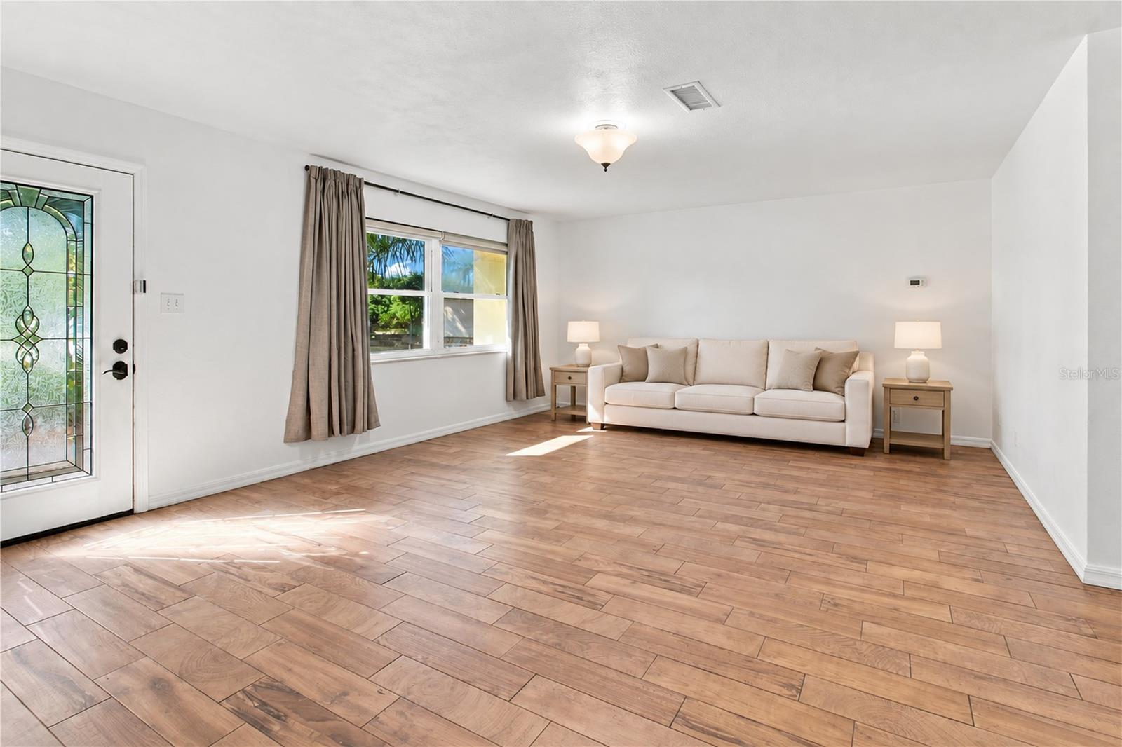 1126 Carmella, Sarasota, FL 34243