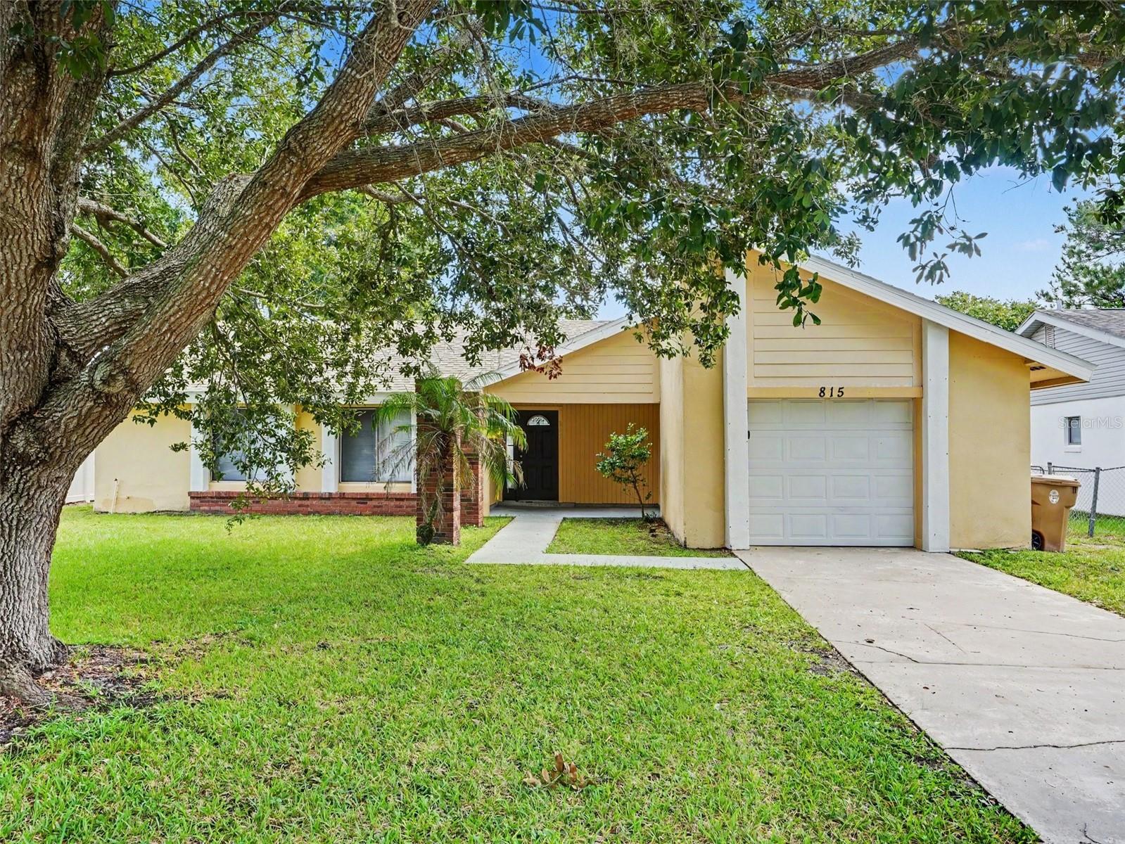 815 Flag, Kissimmee, FL 34759