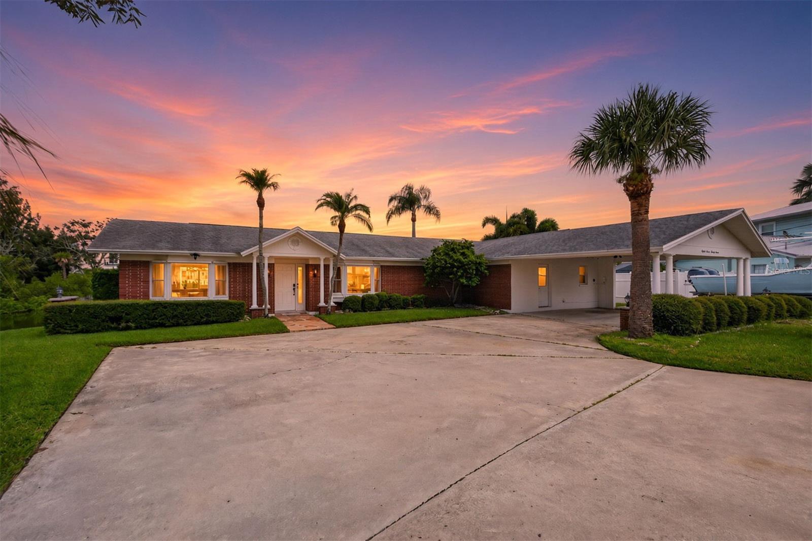 8727 Bay Crest, Tampa, FL 33615