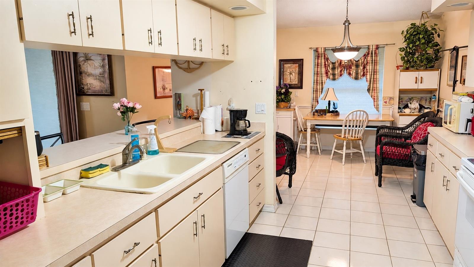 3714 Pond View, Sarasota, FL 34235