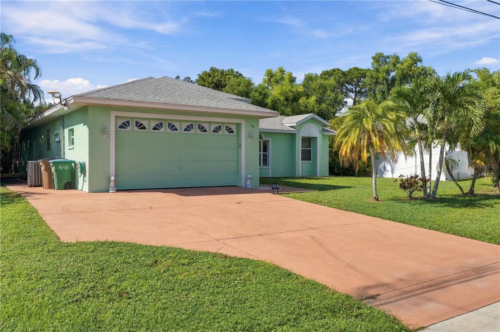 114 8th, Cape Coral, FL 33990