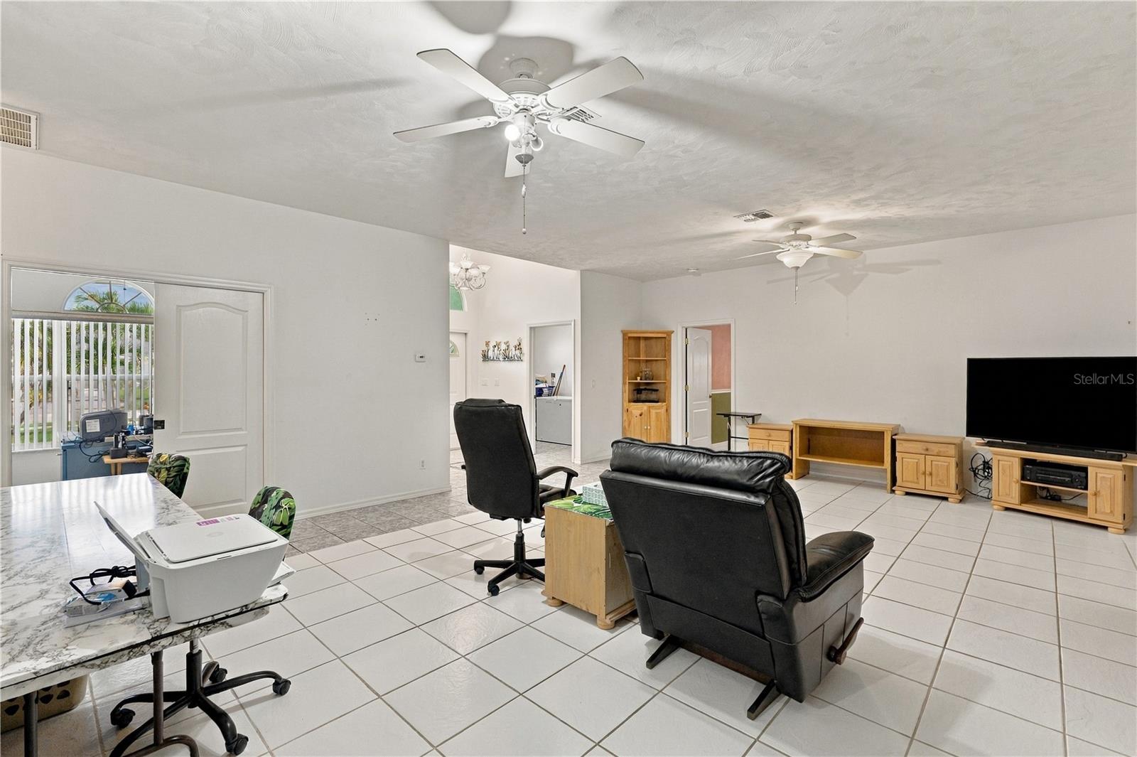 114 8th, Cape Coral, FL 33990